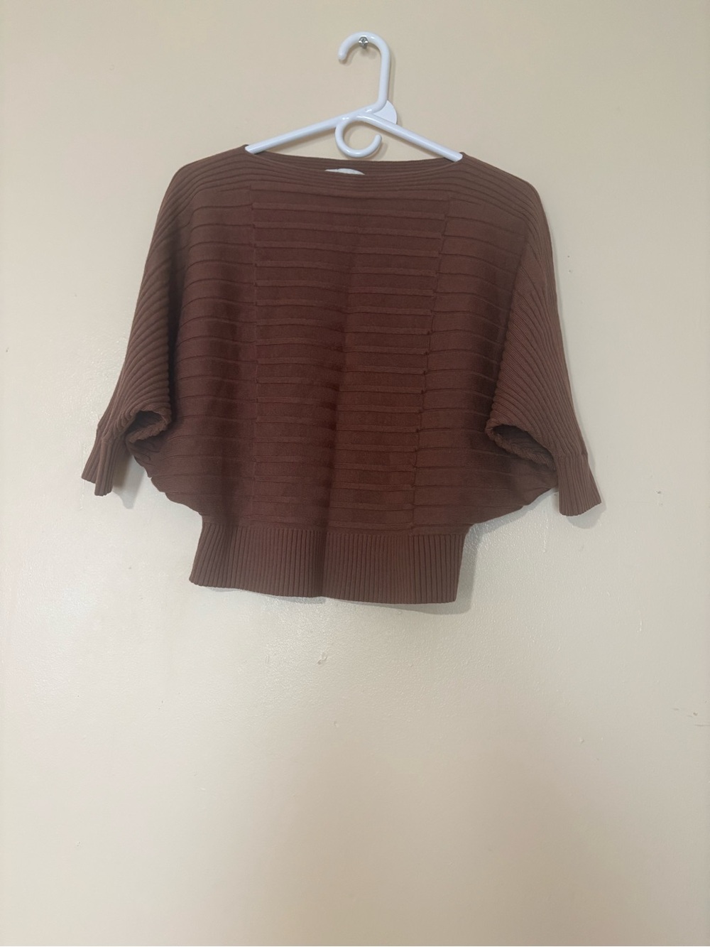 Club Monaco Brown Ribbed Knit Sleeve